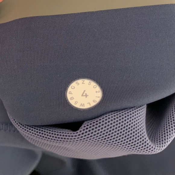 Lululemon In Movement Tight 25” - Picture 5 of 5